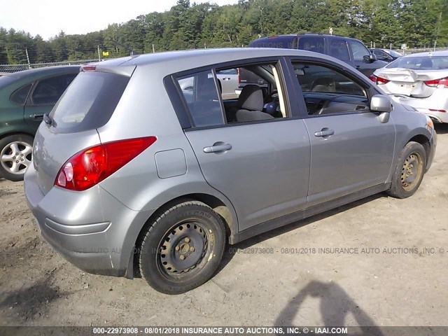 3N1BC13E99L354504 - 2009 NISSAN VERSA S/SL GRAY photo 4