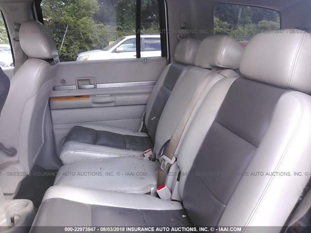 1A8HW58298F120630 - 2008 CHRYSLER ASPEN LIMITED SILVER photo 8