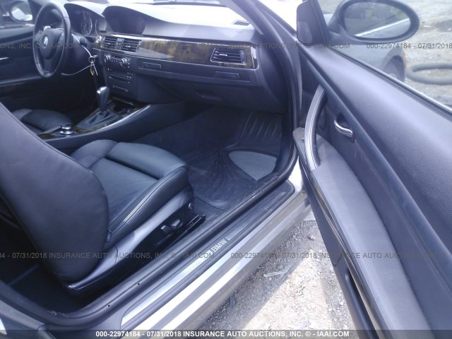 WBAWV13598P119643 - 2008 BMW 328 I SULEV GRAY photo 5