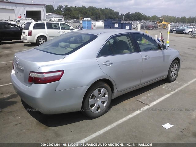 4T1BE46K27U653471 - 2007 TOYOTA CAMRY NEW GENERAT CE/LE/XLE/SE SILVER photo 4