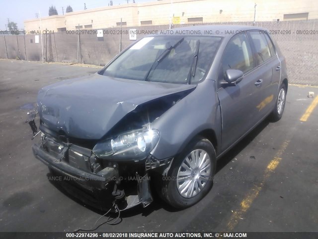 WVWDB7AJ4DW128496 - 2013 VOLKSWAGEN GOLF GRAY photo 2