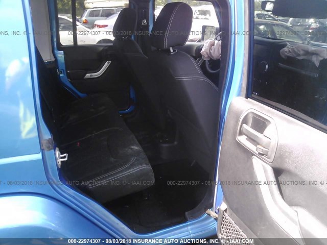 1C4BJWEG5FL690558 - 2015 JEEP WRANGLER UNLIMITE SAHARA BLUE photo 8