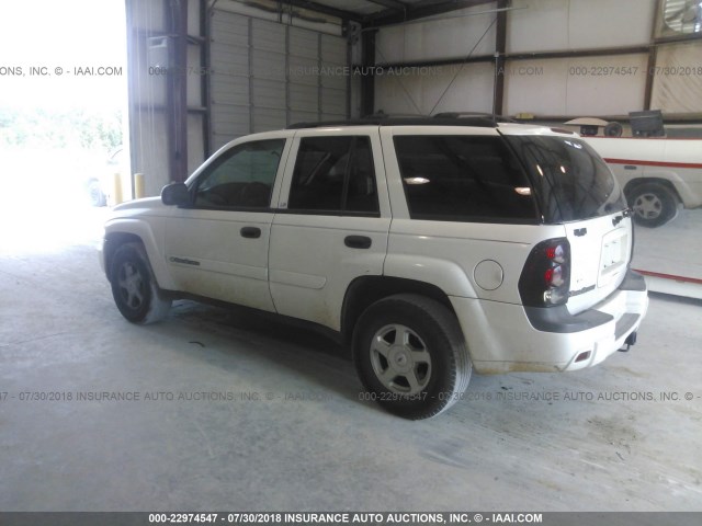 1GNDT13SX22246290 - 2002 CHEVROLET TRAILBLAZER  WHITE photo 3