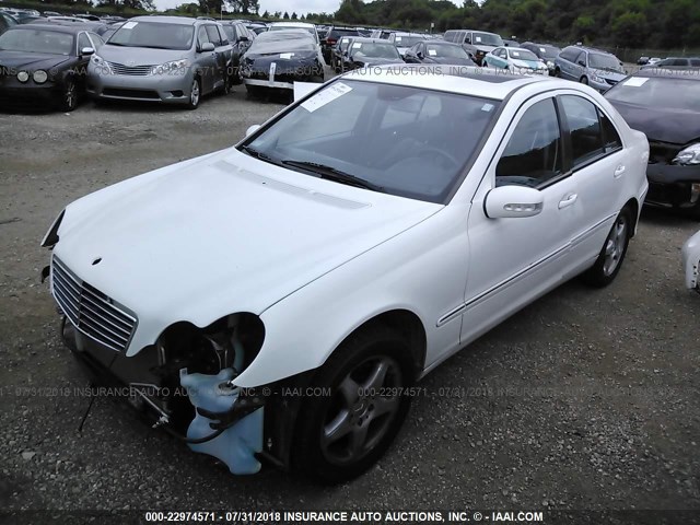 WDBRF64J61F049289 - 2001 MERCEDES-BENZ C 320 WHITE photo 2