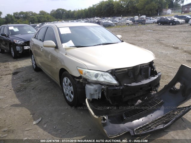 4T1BF3EK3AU109481 - 2010 TOYOTA CAMRY SE/LE/XLE ოქროსფერი ფოტო 1