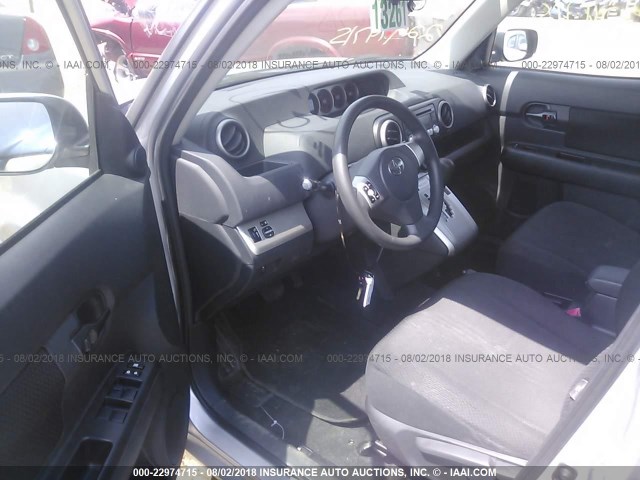 JTLKE50E791080993 - 2009 TOYOTA SCION XB Silber Foto 5