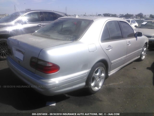 WDBJF70J82B430790 - 2002 MERCEDES-BENZ E 430 SILVER photo 4