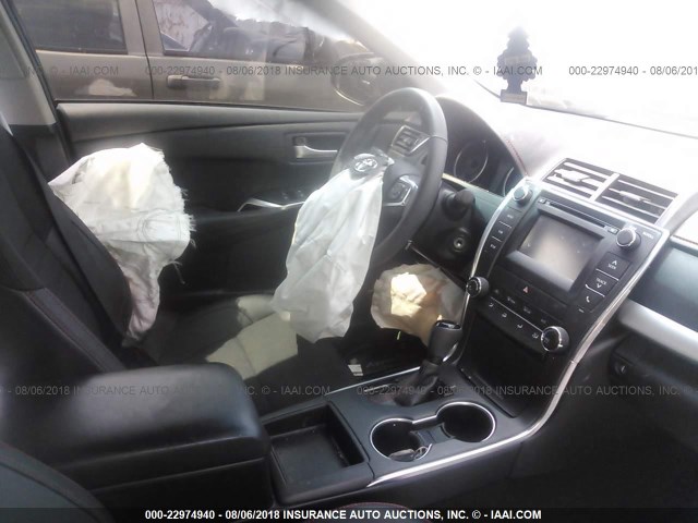 4T1BF1FK9HU408728 - 2017 TOYOTA CAMRY LE/XLE/SE/XSE 黑色 照片 5