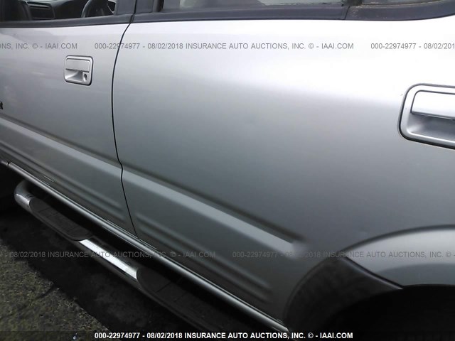 4S6CM58W2X4404172 - 1999 HONDA PASSPORT EX/LX 银色 照片 6