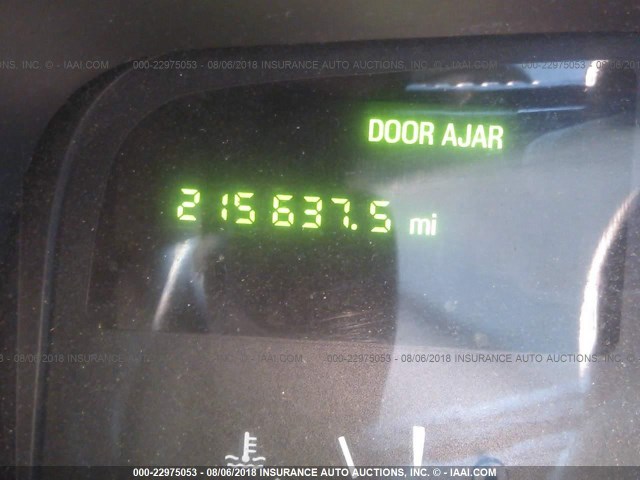 1LNHM81W5YY936844 - 2000 LINCOLN TOWN CAR EXECUTIVE SILVER photo 7