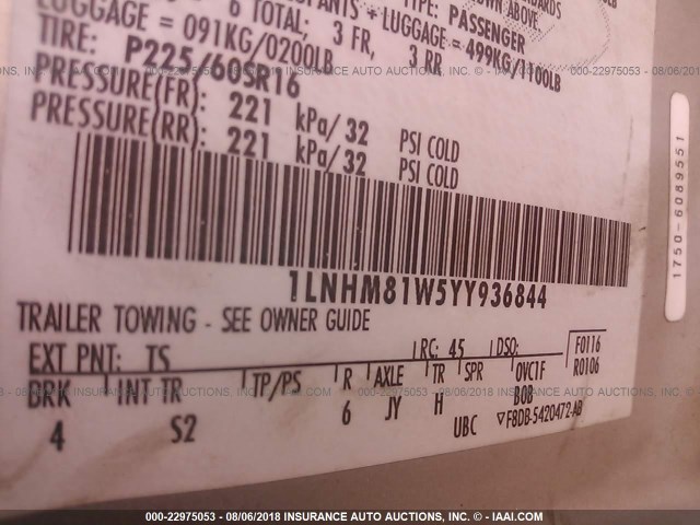 1LNHM81W5YY936844 - 2000 LINCOLN TOWN CAR EXECUTIVE SILVER photo 9