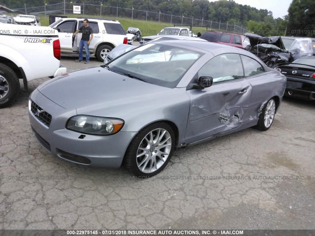 YV1MC682X7J022720 - 2007 VOLVO C70 T5 GRAY photo 2