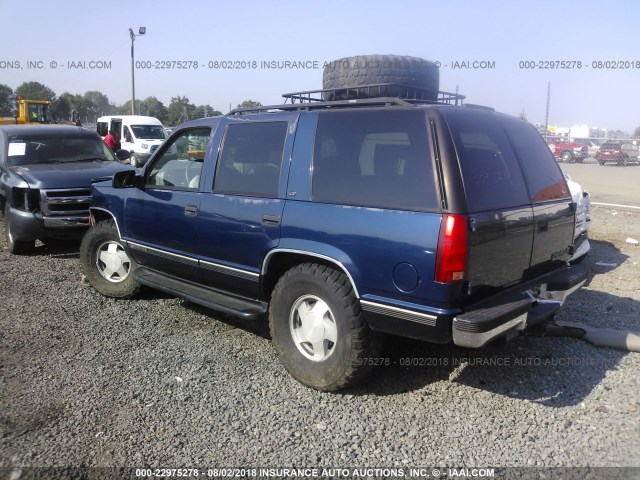 1GNEK13R8WJ340992 - 1998 CHEVROLET TAHOE K1500 BLUE photo 3