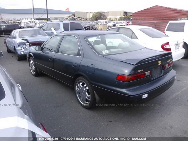 JT2BG22K4V0006057 - 1997 TOYOTA CAMRY LE/XLE GREEN photo 3