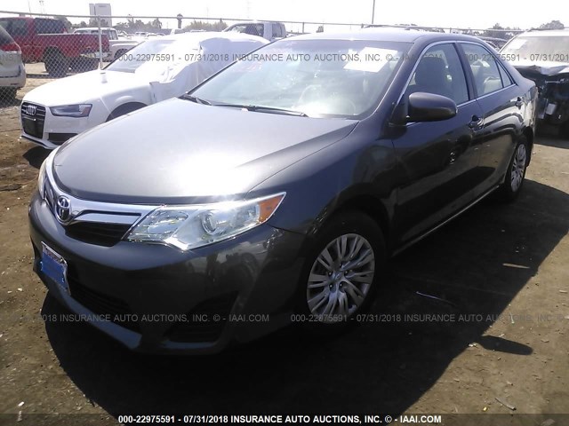 4T4BF1FK7CR250131 - 2012 TOYOTA CAMRY SE/LE/XLE 灰色 照片 2