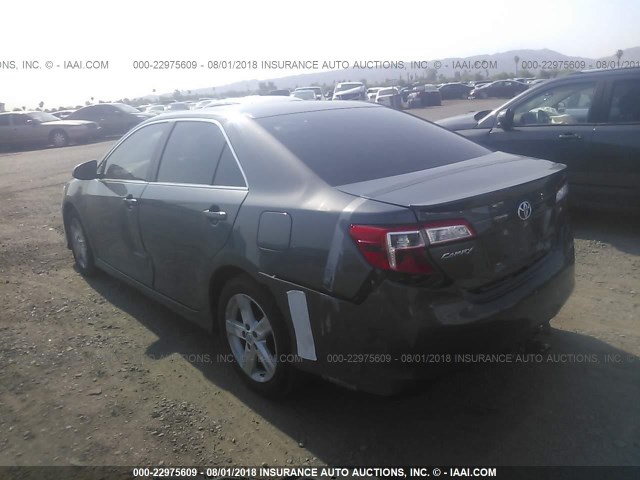 4T1BF1FK3EU464966 - 2014 TOYOTA CAMRY L/SE/LE/XLE 灰色 照片 3
