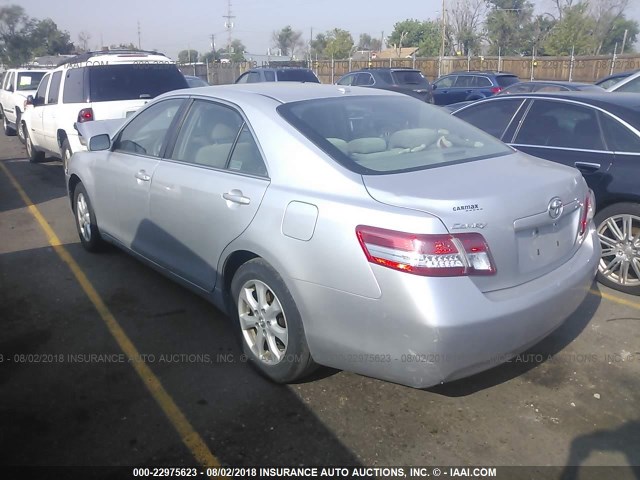 4T1BF3EK7BU773171 - 2011 TOYOTA CAMRY SE/LE/XLE 银色 照片 3