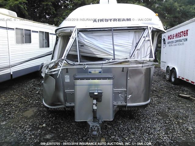 1STJBYP2X5J517748 - 2005 AIRSTREAM CLASSIC  SILVER photo 10