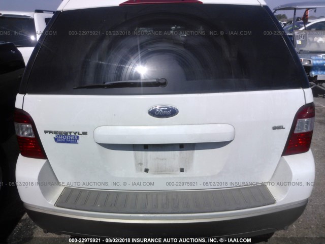 1FMDK021X7GA22862 - 2007 FORD FREESTYLE SEL WHITE photo 6