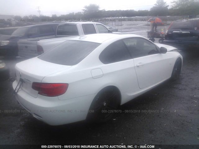 WBAKG1C58CE839996 - 2012 BMW 335 I SULEV WHITE photo 4