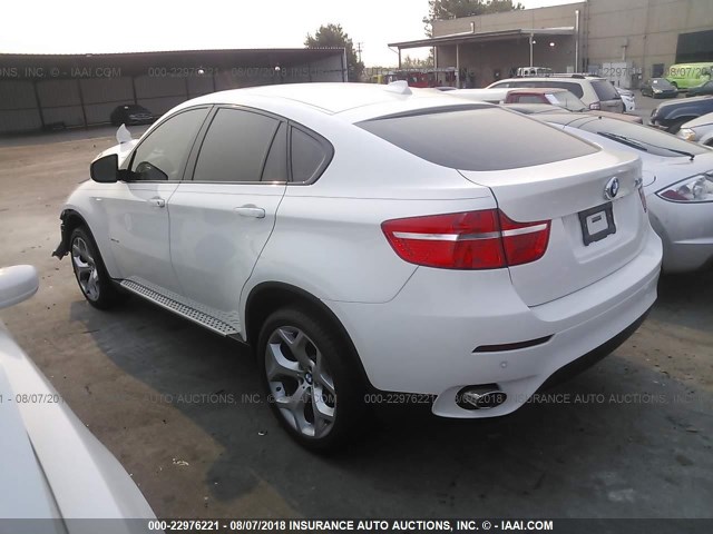 5UXFG2C54BLX06073 - 2011 BMW X6 XDRIVE35I WHITE photo 3