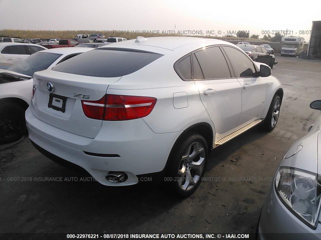 5UXFG2C54BLX06073 - 2011 BMW X6 XDRIVE35I WHITE photo 4