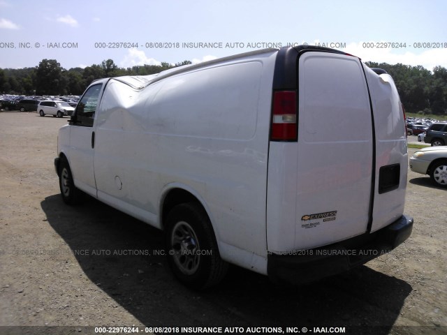 1GCSGAF45D1178619 - 2013 CHEVROLET EXPRESS G1500  WHITE photo 3