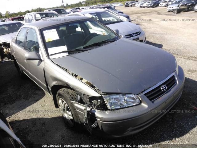 4T1BG22K3YU629556 - 2000 TOYOTA CAMRY CE/LE/XLE GOLD photo 1