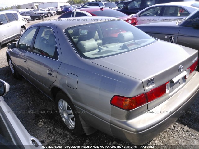 4T1BG22K3YU629556 - 2000 TOYOTA CAMRY CE/LE/XLE GOLD photo 3