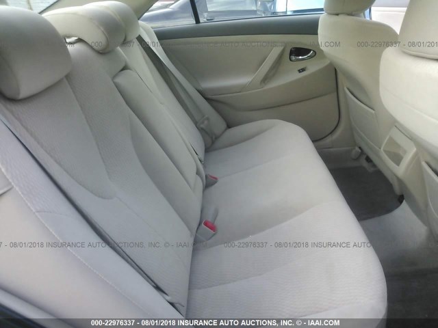 4T1BF3EK3BU220467 - 2011 TOYOTA CAMRY SE/LE/XLE ნაცრისფერი ფოტო 8