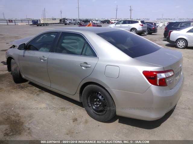 4T4BF1FK5ER351641 - 2014 TOYOTA CAMRY L/SE/LE/XLE Gümüş foto 3