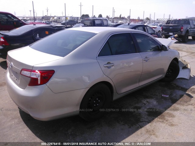 4T4BF1FK5ER351641 - 2014 TOYOTA CAMRY L/SE/LE/XLE SILVER photo 4