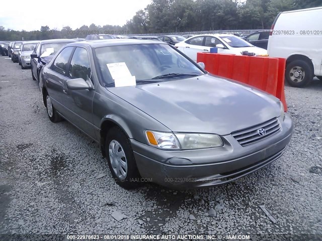 4T1BG22K0WU375642 - 1998 TOYOTA CAMRY CE/LE/XLE 棕色 照片 1