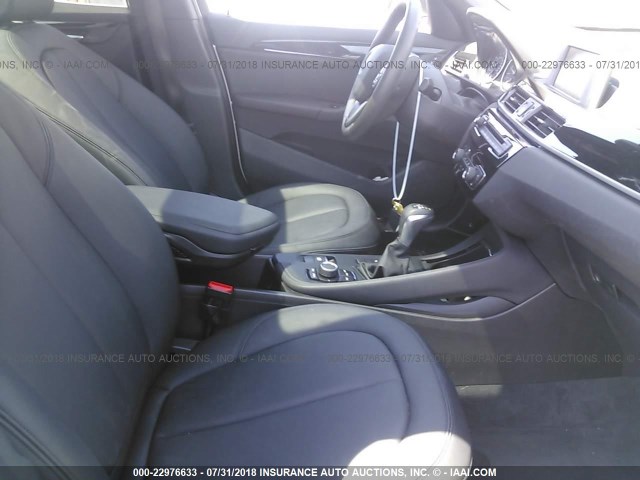 WBXHU7C36J5H39308 - 2018 BMW X1 SDRIVE28I Ақ фото 5