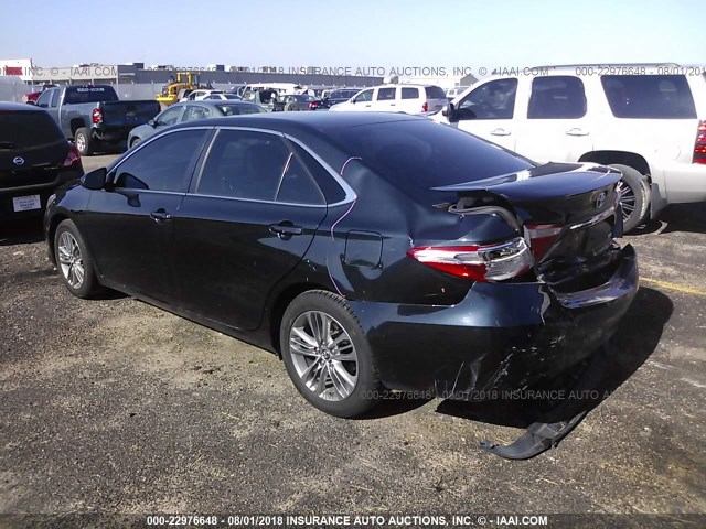 4T1BF1FK7FU054608 - 2015 TOYOTA CAMRY LE/XLE/SE/XSE GREEN photo 3