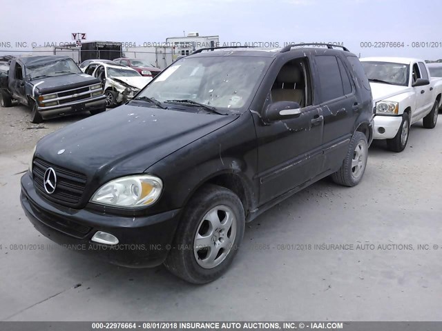 4JGAB54E93A390849 - 2003 MERCEDES-BENZ ML 320 BLACK photo 2