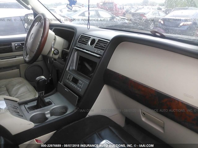 5LMFU28R03LJ25492 - 2003 LINCOLN NAVIGATOR BURGUNDY photo 5