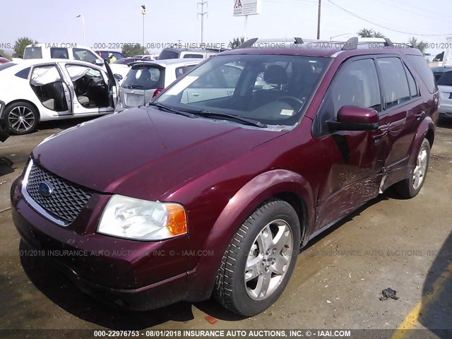 1FMZK06105GA13715 - 2005 FORD FREESTYLE LIMITED RED photo 2