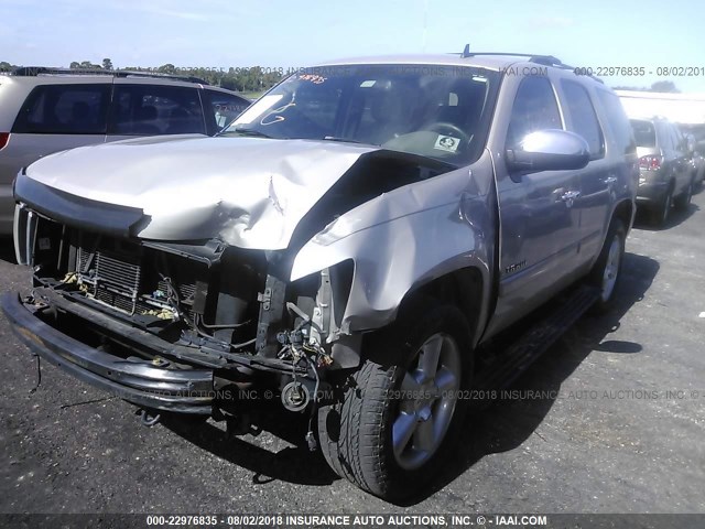 1GNFK13007J267303 - 2007 CHEVROLET TAHOE K1500 SILVER photo 2