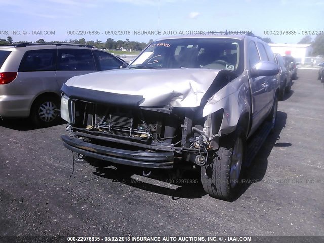 1GNFK13007J267303 - 2007 CHEVROLET TAHOE K1500 SILVER photo 6