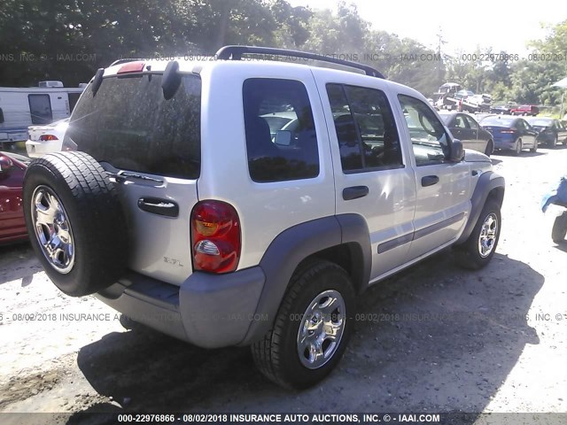 1J8GL48K83W608085 - 2003 JEEP LIBERTY SPORT/FREEDOM ვერცხლისფერი ფოტო 4