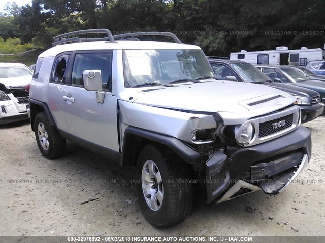 JTEBU11F970035020 - 2007 TOYOTA FJ CRUISER SILVER photo 1