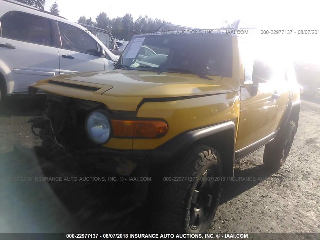 JTEBU11F470007870 - 2007 TOYOTA FJ CRUISER YELLOW photo 2