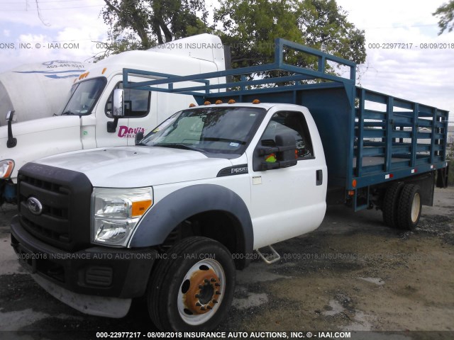 1FDUF5GY2BEA69606 - 2011 FORD F550 SUPER DUTY WHITE photo 2