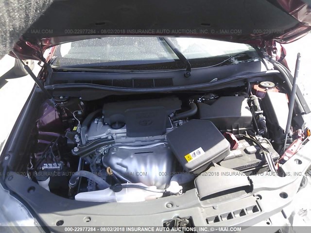 4T1BF1FK6HU737340 - 2017 TOYOTA CAMRY LE/XLE/SE/XSE 红色 照片 10