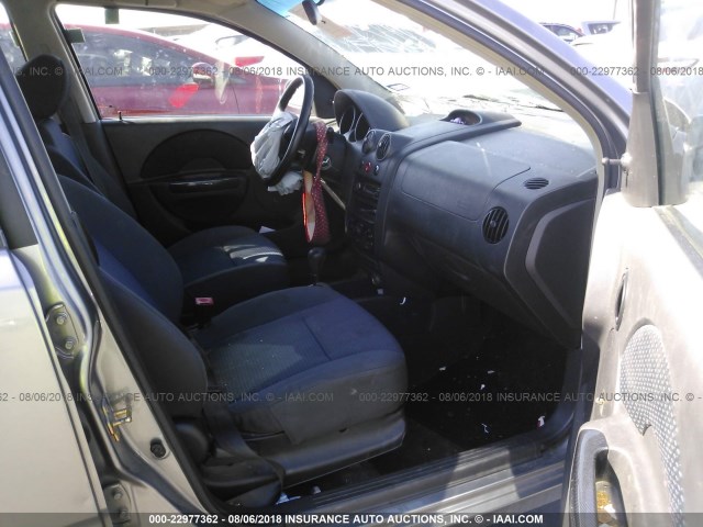 KL1TD66636B634035 - 2006 CHEVROLET AVEO LS GRAY photo 5