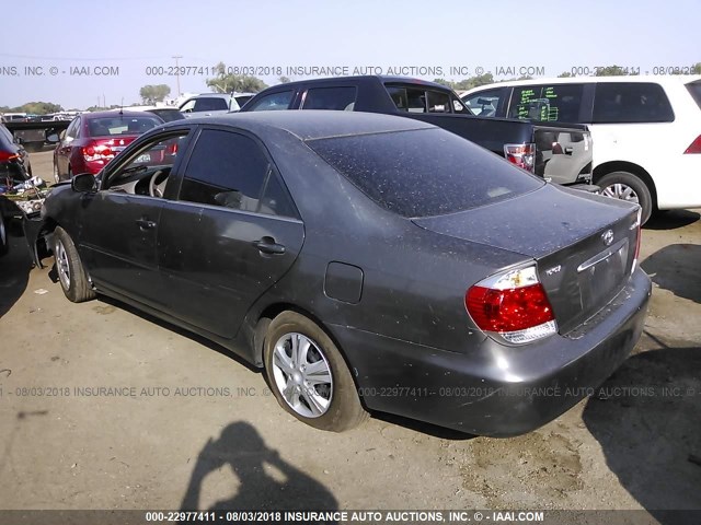 4T1BE32K85U985556 - 2005 TOYOTA CAMRY LE/XLE/SE Boz foto 3