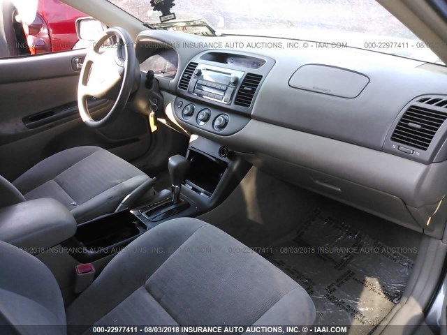 4T1BE32K85U985556 - 2005 TOYOTA CAMRY LE/XLE/SE Boz foto 5