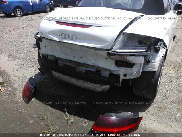 TRUMF38J681027696 - 2008 AUDI TT 2.0T WHITE photo 6