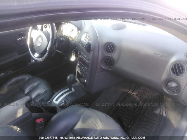 2G2WS522441130197 - 2004 PONTIAC GRAND PRIX GT2 ვერცხლისფერი ფოტო 5